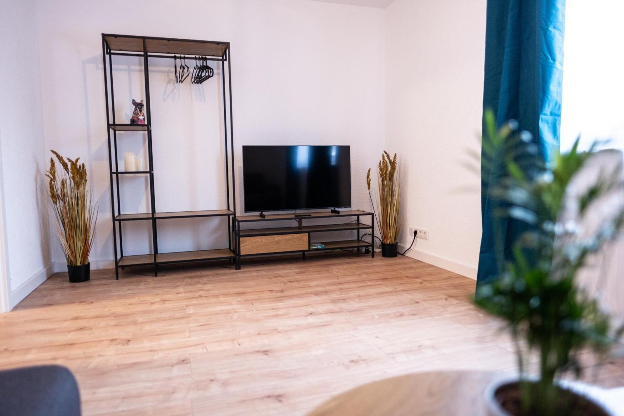 Klassen Apartments! Stadtnahes Ferienhaus* Mit Terrasse In Aulendorf * Fuer 6-8 Personen Εξωτερικό φωτογραφία